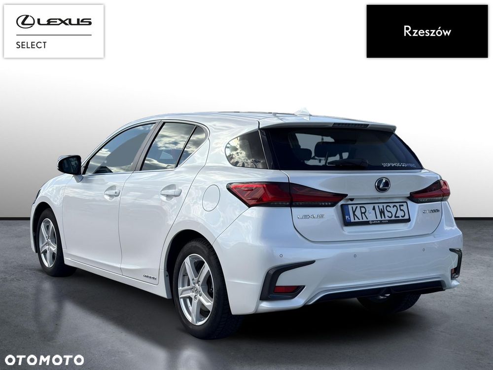 Lexus CT - 3