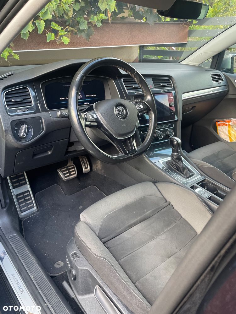 Volkswagen Golf Alltrack - 11