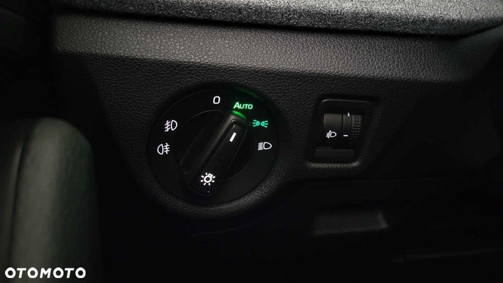 Skoda Kamiq 1.0 TSI Selection DSG - 17