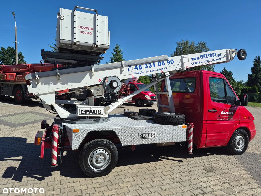 Mercedes-Benz Sprinter - 4