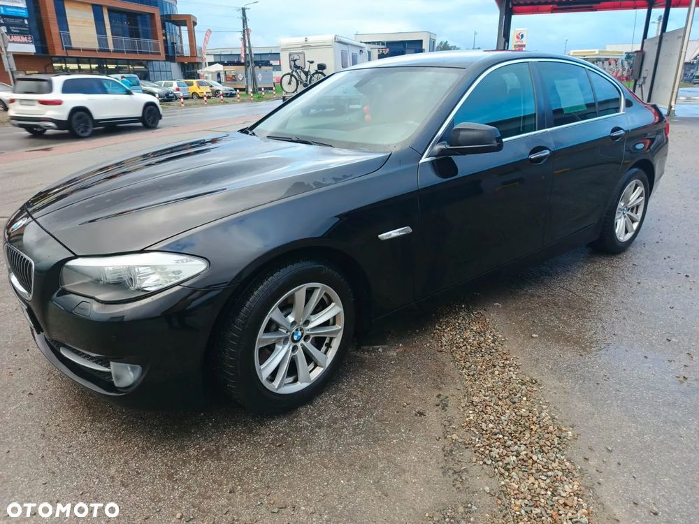 BMW Seria 5 525d xDrive - 7