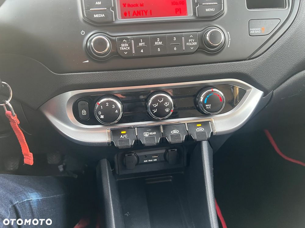 Kia Rio 1.2 Attract - 18
