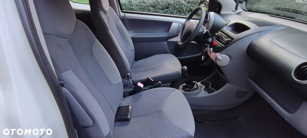Peugeot 107 1.4 HDI Trendy - 8