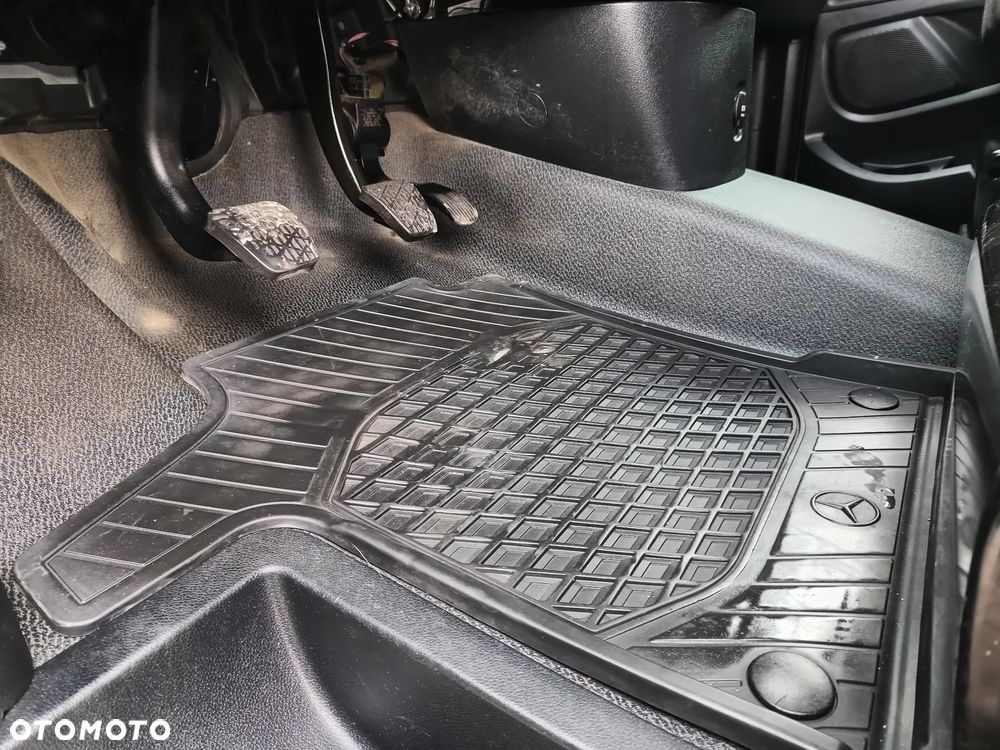 Mercedes-Benz VITO 1.6 diesel 111 CDI, WERSJA LONG L2H1! PRZEBIEG TYLKO 154000!! BOGATE WYPOSAŻENIE, STAN SUPER, 2015 rok, BEZ WKŁADU FINANSOWEGO! - 33