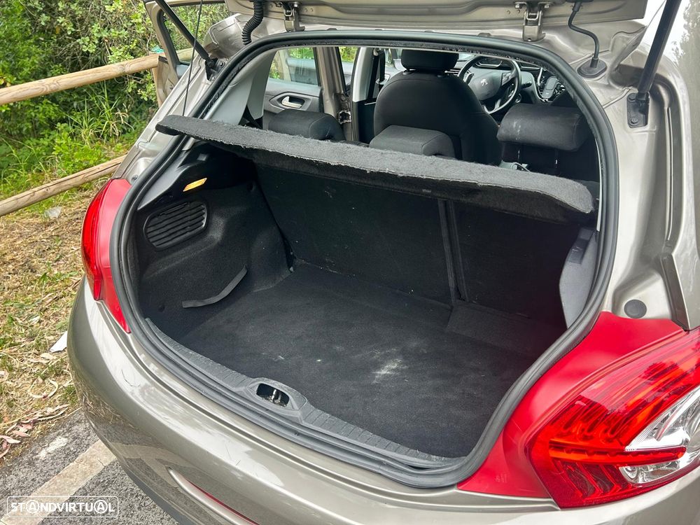 Peugeot 208 e-HDi 68 EGS5 Stop&Start Active - 12