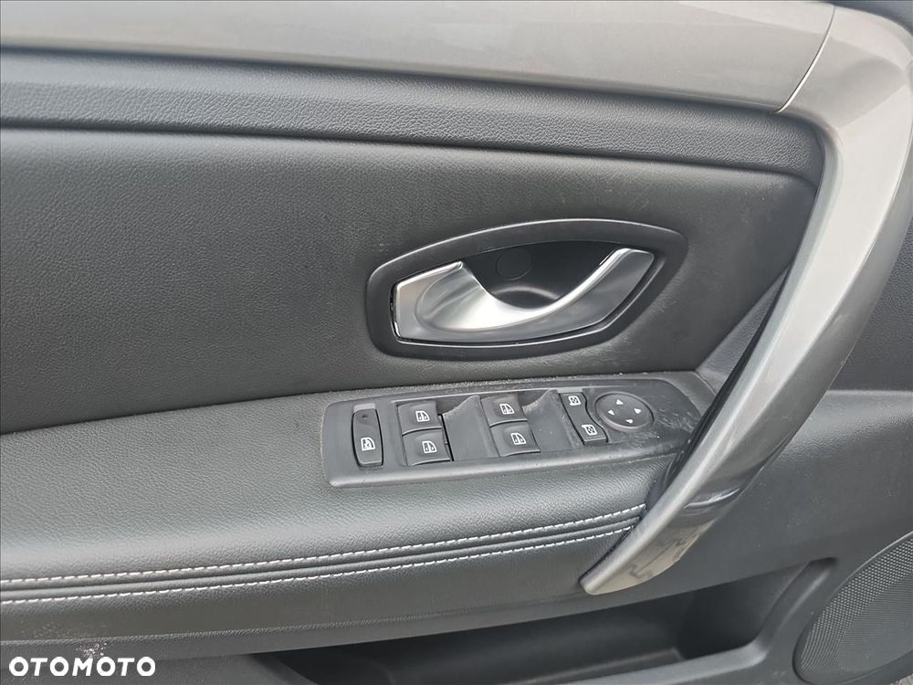 Renault Laguna 2.0 Limited - 9