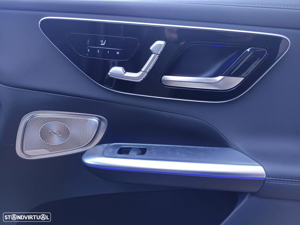 Mercedes-Benz GLC 300 de 4Matic 9G-TRONIC AMG Line - 29