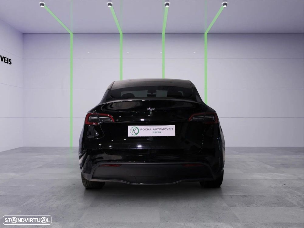 Tesla Model Y - 5