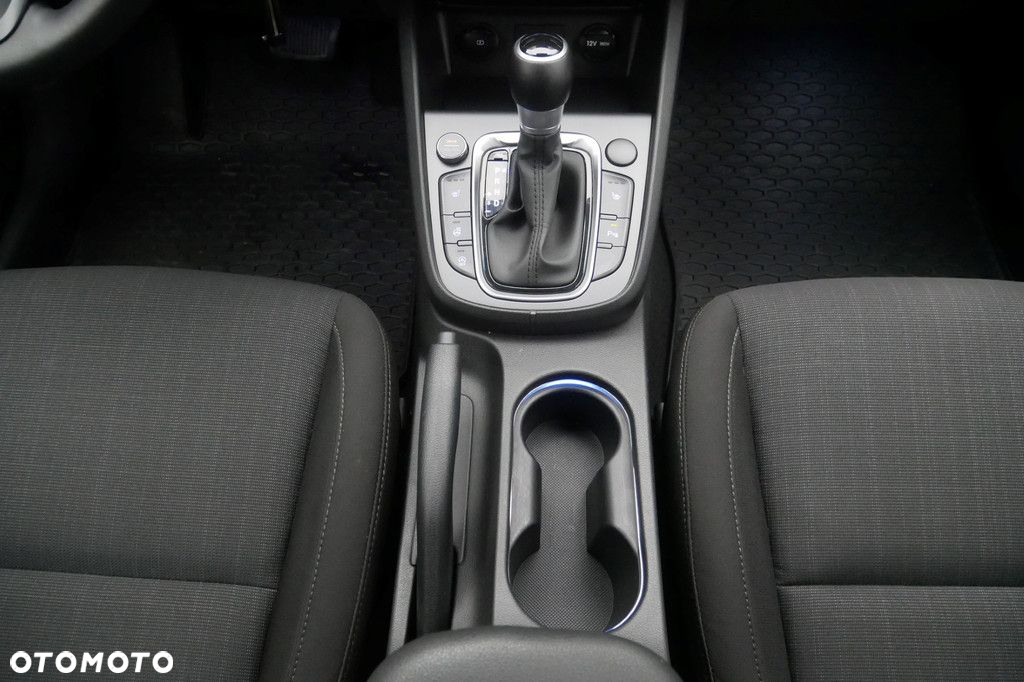 Hyundai Kona - 11
