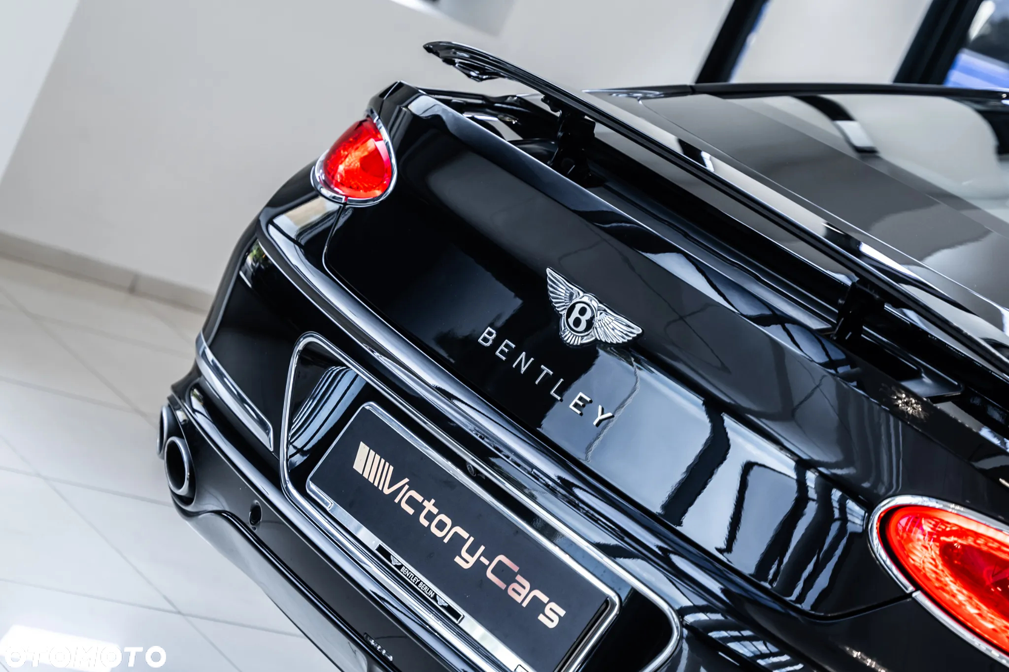 Bentley Continental GT New V8 - 19