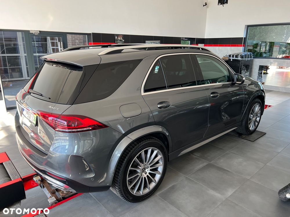Mercedes-Benz GLE 300 d 4Matic 9G-TRONIC AMG Line - 8