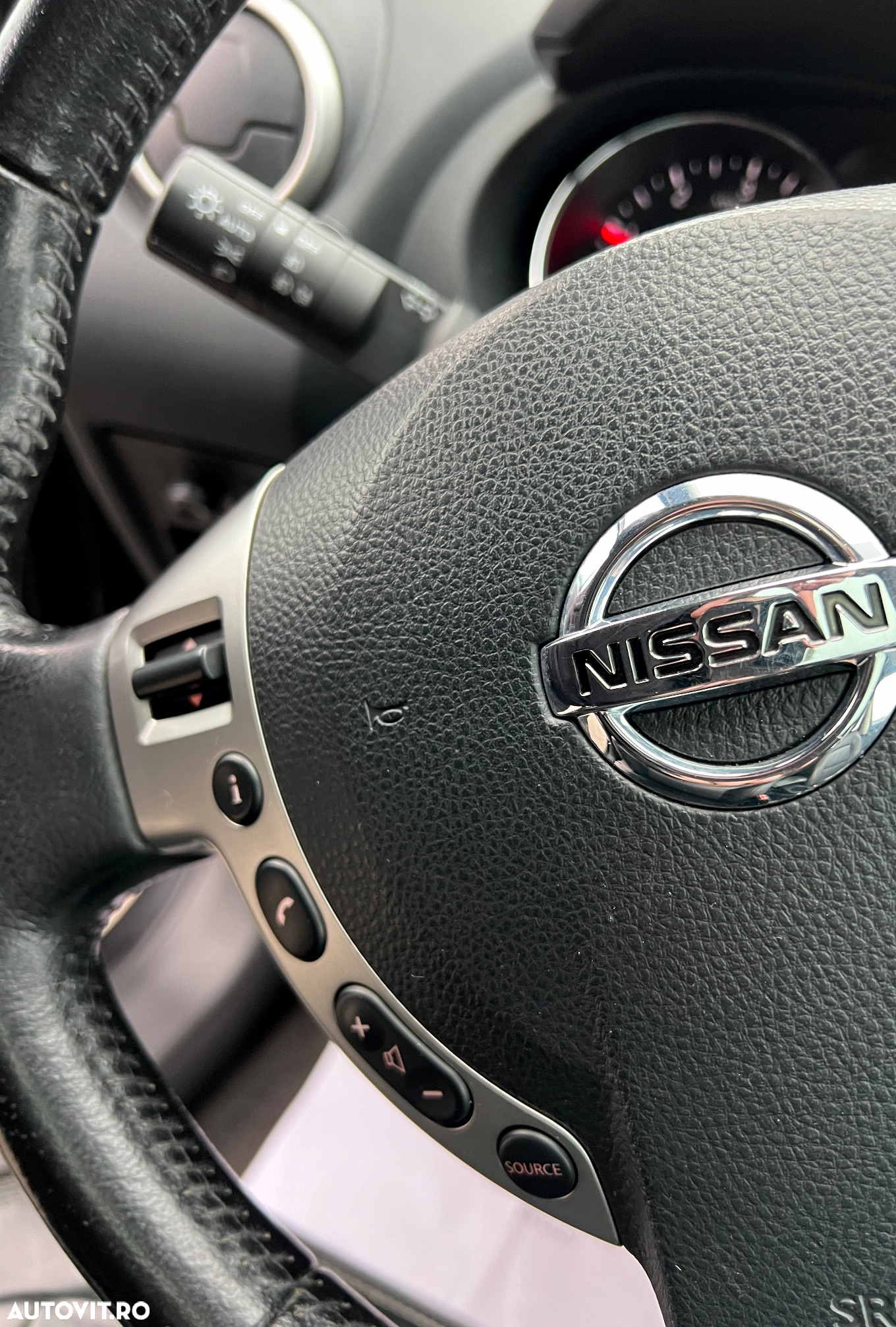 Nissan Qashqai 1.6 dCi DPF tekna - 11