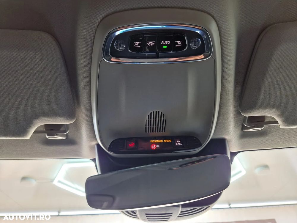 Volvo V90 Cross Country D5 AWD Geartronic - 30