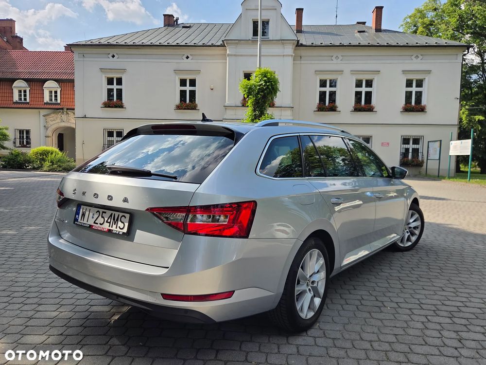 Skoda Superb 2.0 TDI SCR Ambition DSG - 13