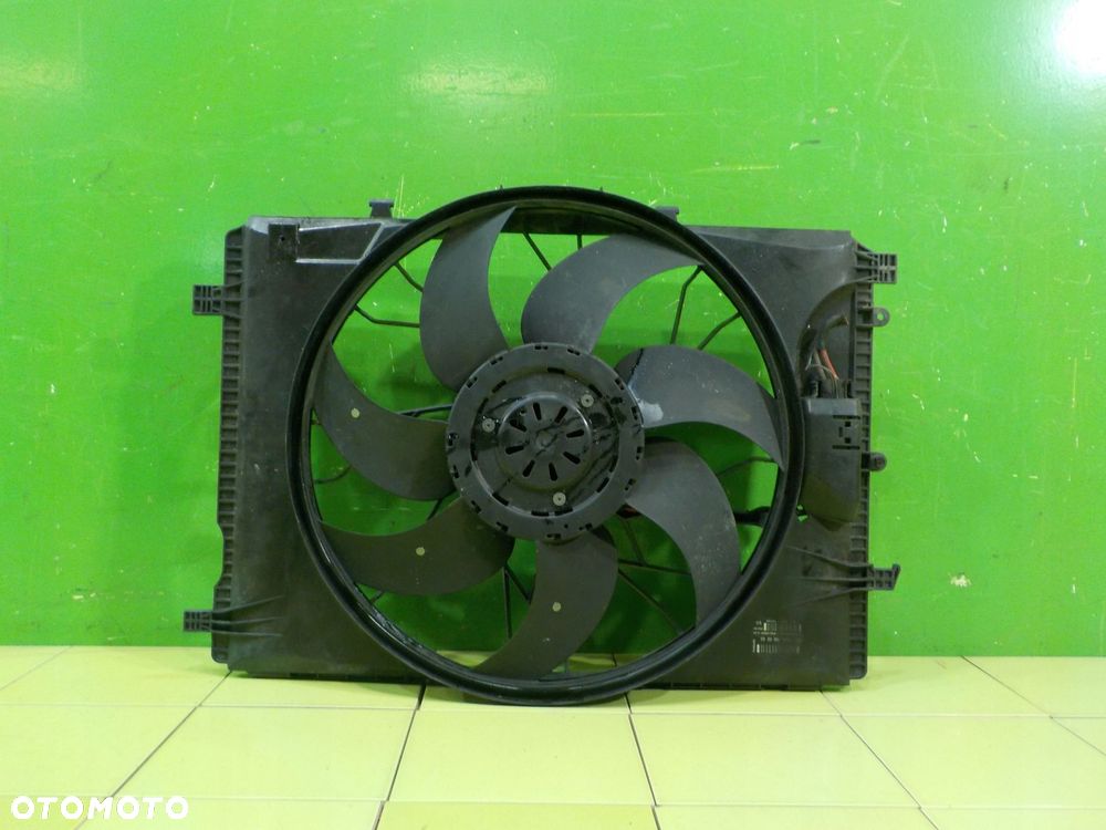 MERCEDES E C207 A207 3.0 CDI 11r COUPE wentylator chłodnicy A2045000293 - 2