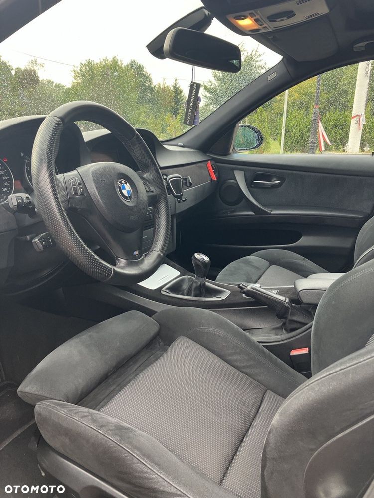 BMW Seria 3 320si - 14