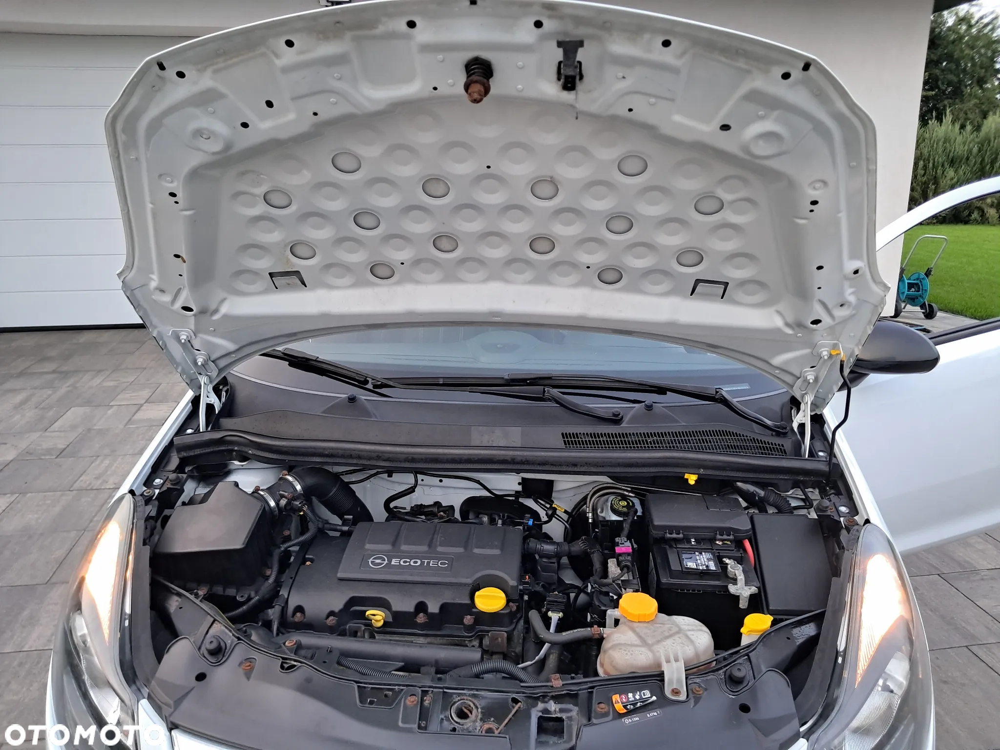 Opel Corsa 1.2 16V Cosmo - 29