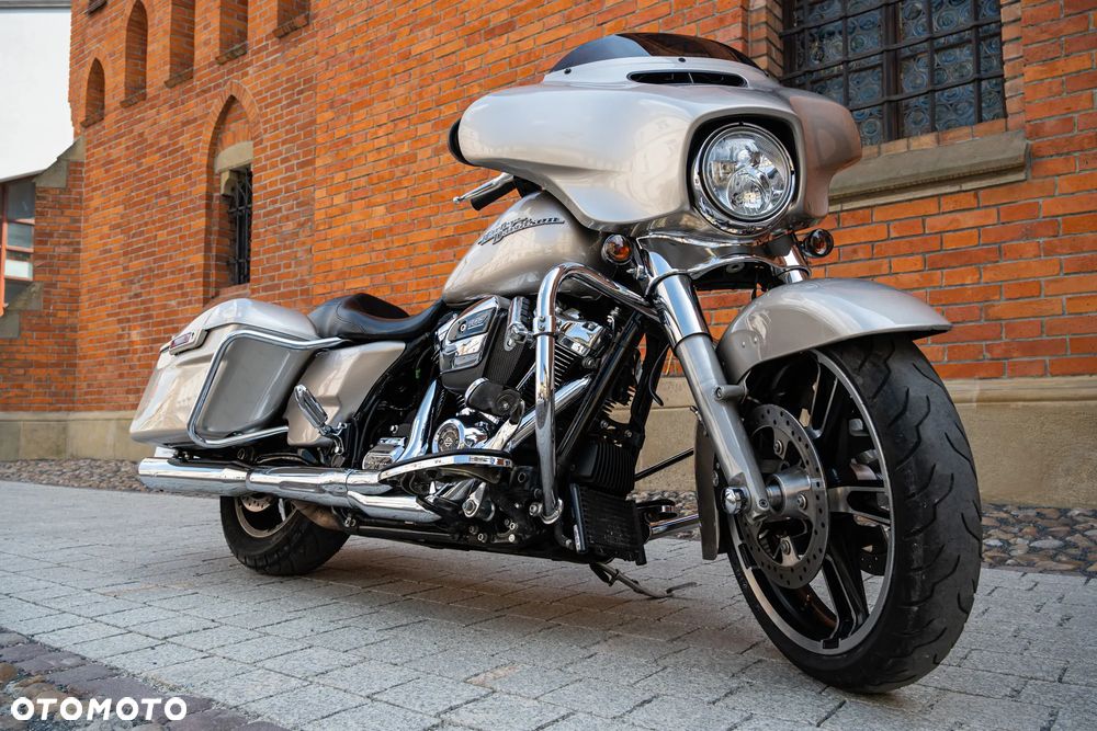 Harley-Davidson Touring Street Glide - 5