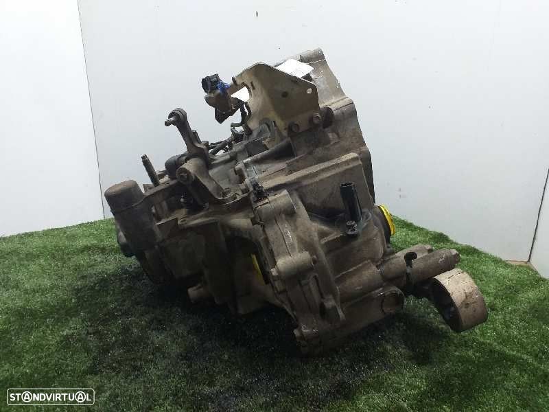 CAIXA VELOCIDADES MAZDA 6 HATCHBACK 2004 -GC0117100C - 4
