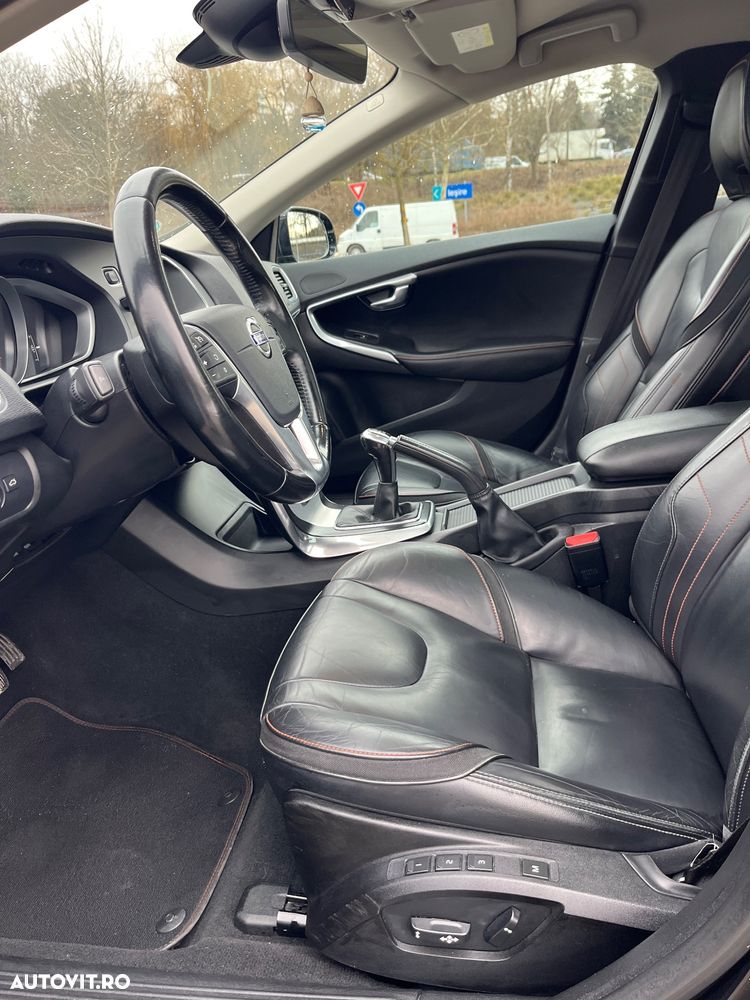 Volvo V40 D4 Ocean Race - 7