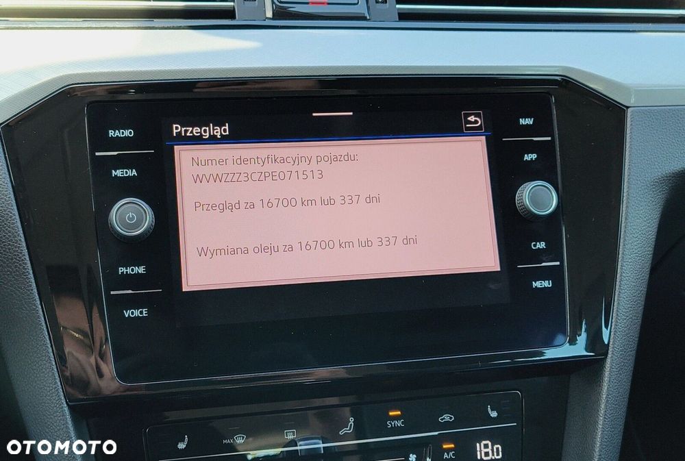 Volkswagen Passat - 21