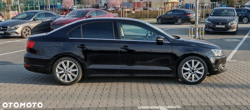 Volkswagen Jetta 1.6 TDI Highline - 8