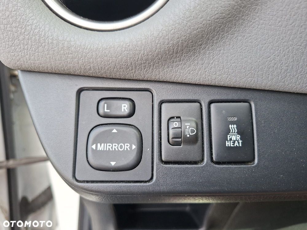 Toyota Yaris 1.4 D-4D - 14