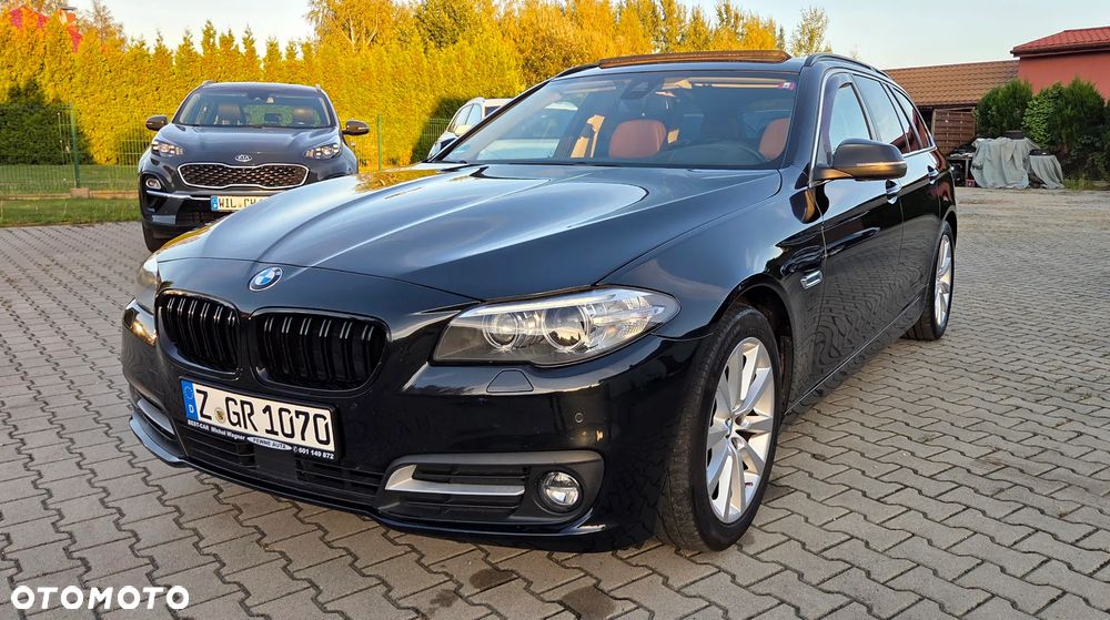 BMW Seria 5 525d Sport-Aut Luxury Line - 1