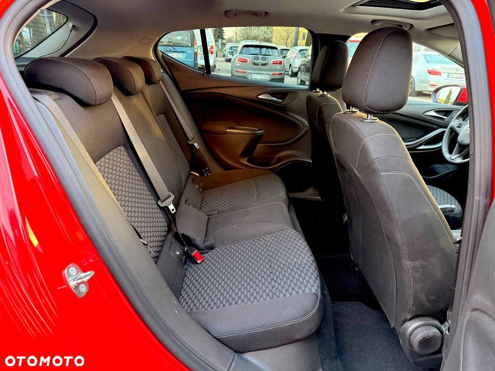 Opel Astra 1.6 CDTI Essentia - 30