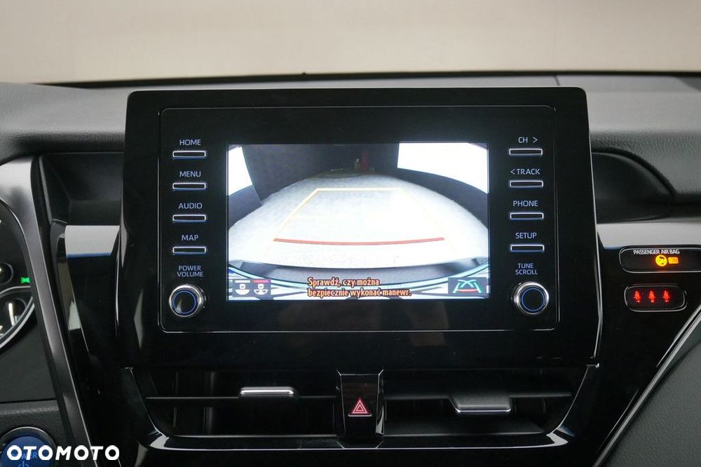 Toyota Camry 2.5 Hybrid Comfort CVT - 18