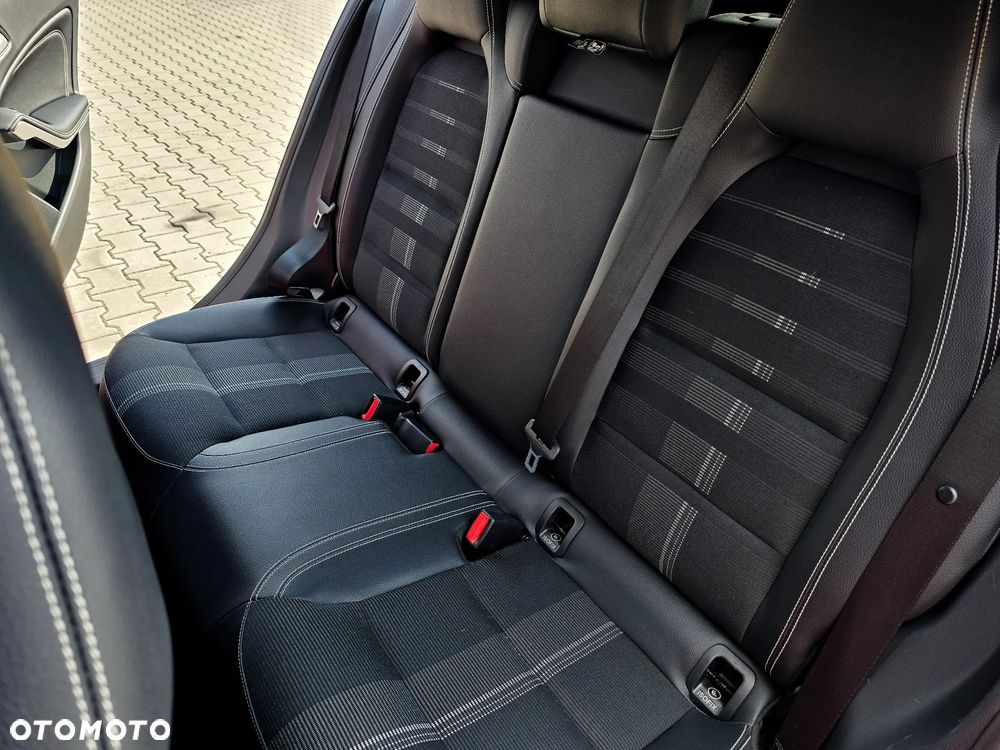 Mercedes-Benz Klasa A 200 (BlueEFFICIENCY) 7G-DCT - 23