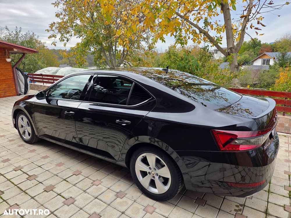 Skoda Superb 2.0 TDI DSG 4X4 Sportline - 7