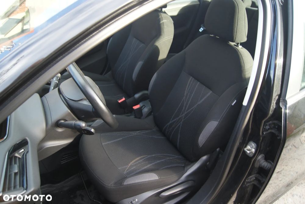 Peugeot 208 82 VTI Allure - 9