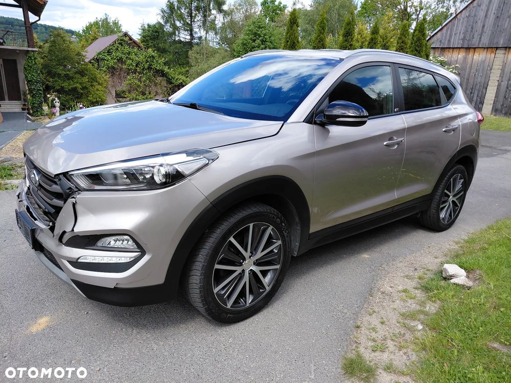 Hyundai Tucson 1.7 CRDI BlueDrive GO 2WD - 21