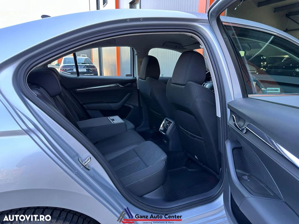 Skoda Octavia 2.0 TDI DSG Style - 19