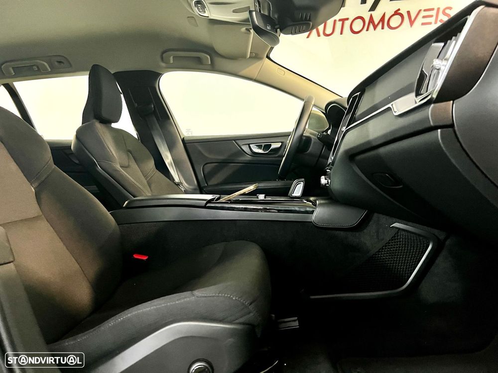 Volvo V60 2.0 T8 AWD TE Momentum - 16