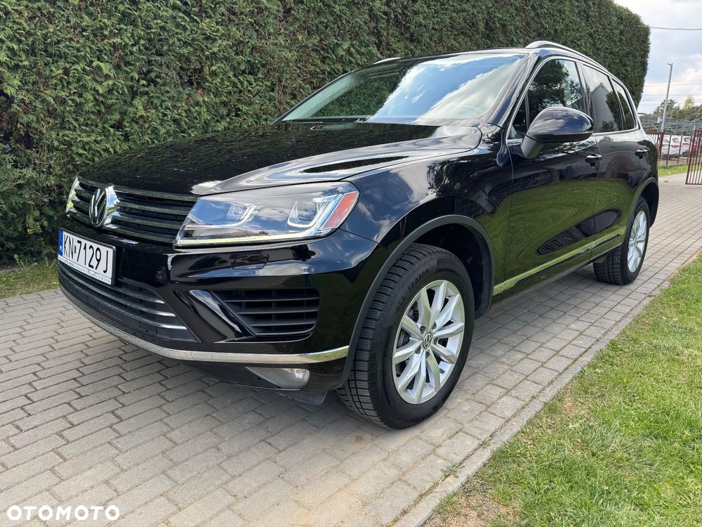 Volkswagen Touareg - 1