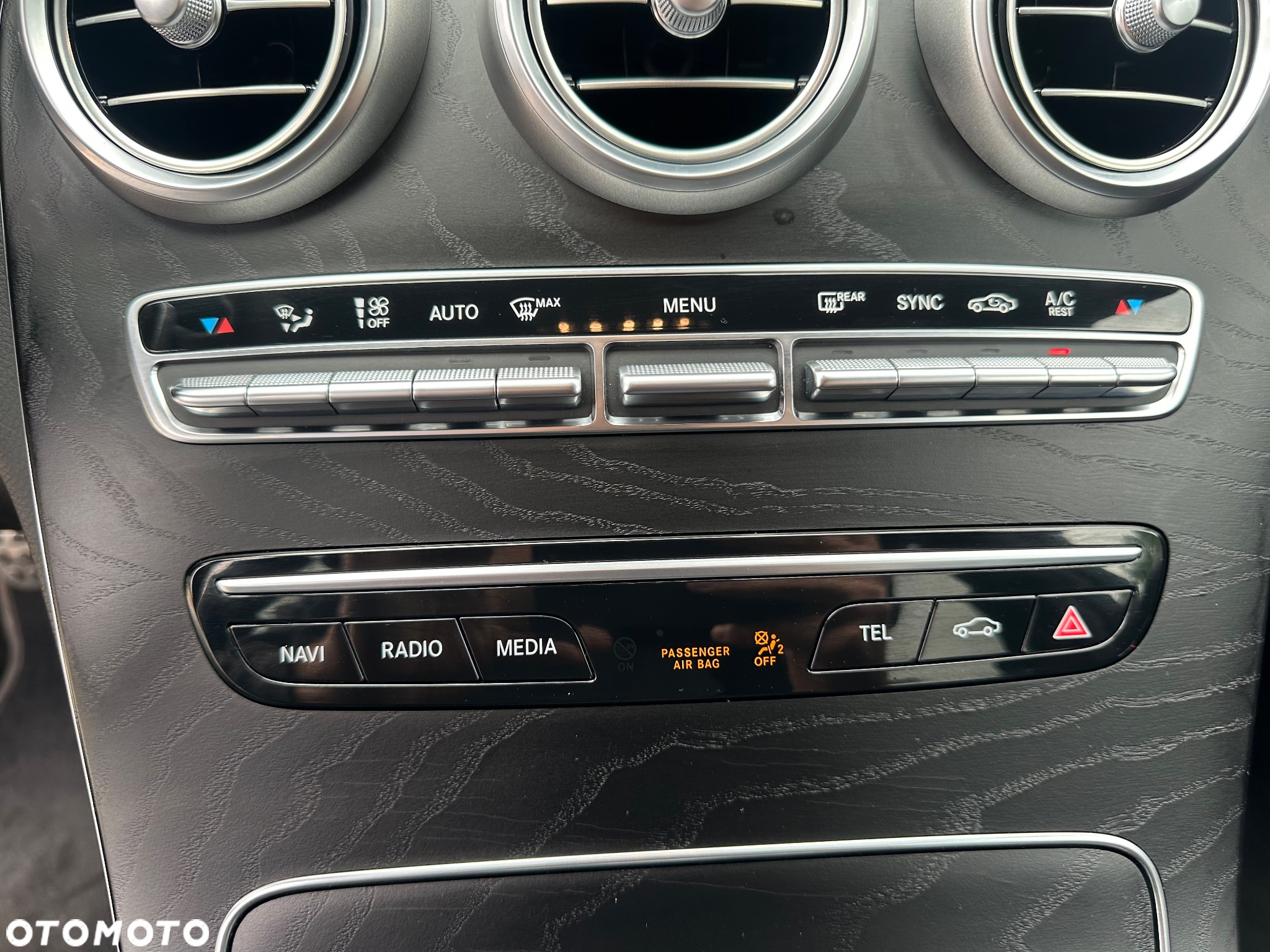 Mercedes-Benz Klasa C 220 d T 9G-TRONIC Night Edition - 35