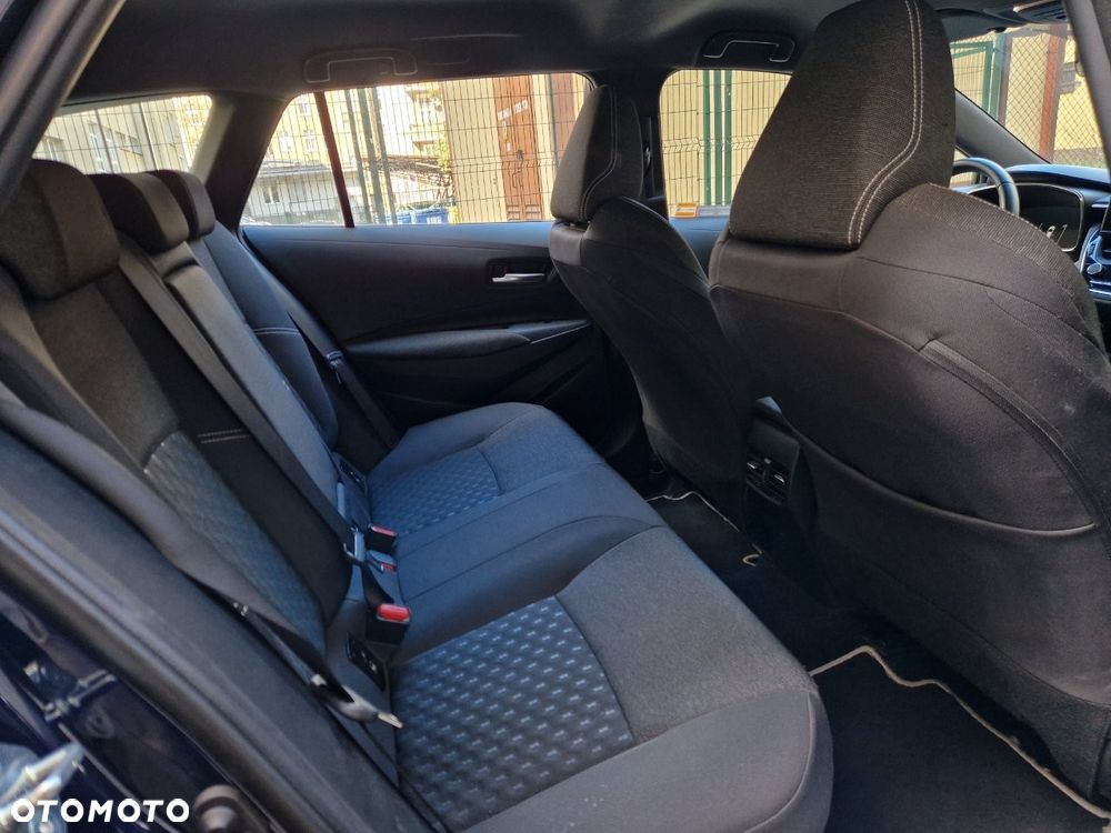 Toyota Corolla 1.8 Hybrid Comfort - 12