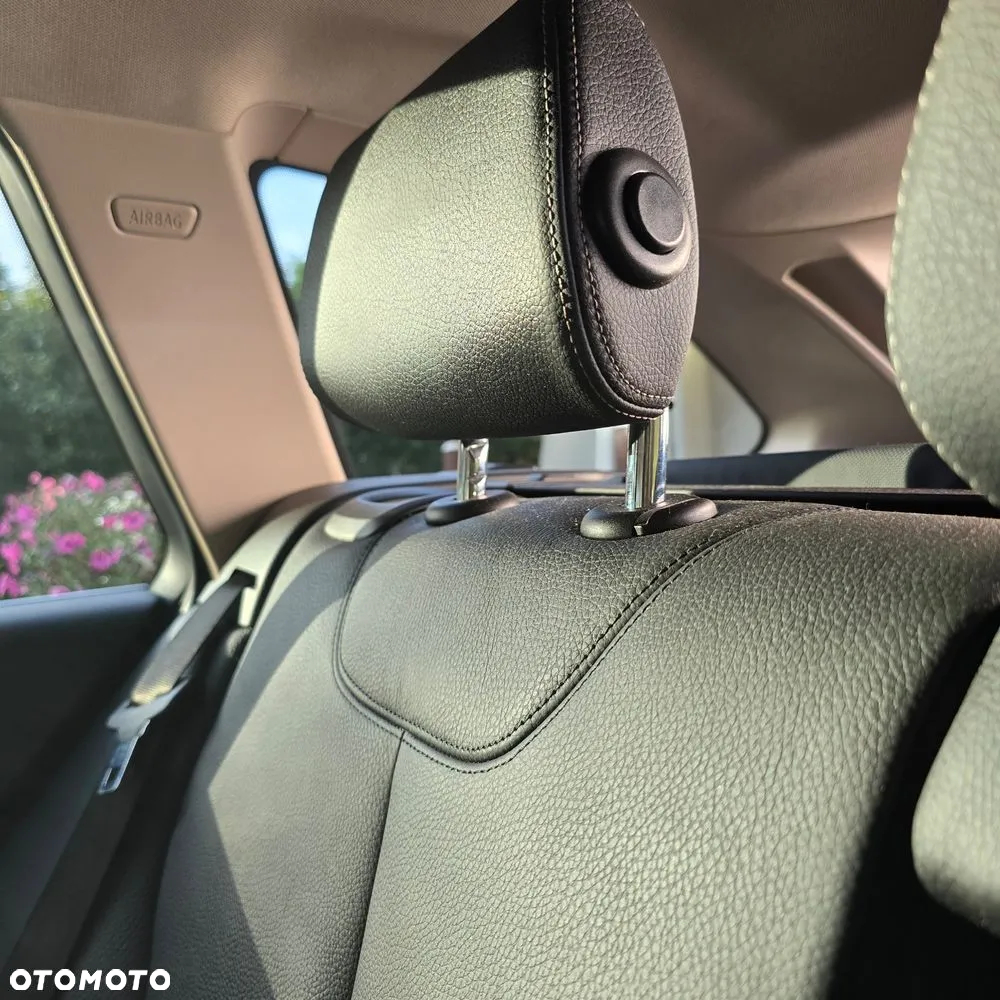 BMW Seria 3 320d Luxury Line - 10