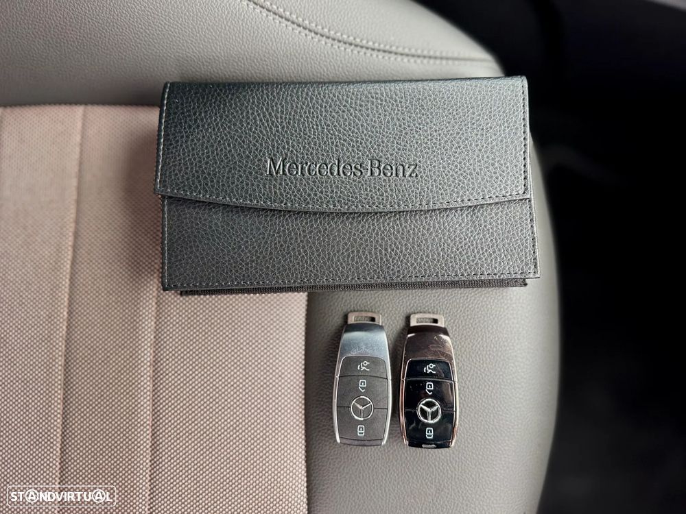 Mercedes-Benz EQB 250 Electric Art - 13