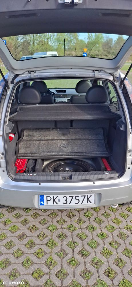 Opel Meriva 1.6 16V (Essentia) - 19