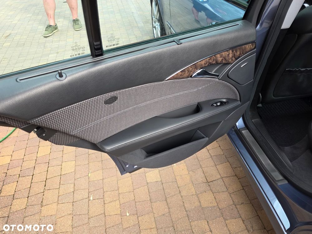 Mercedes-Benz Klasa E 280 4Matic Automatik Avantgarde - 26