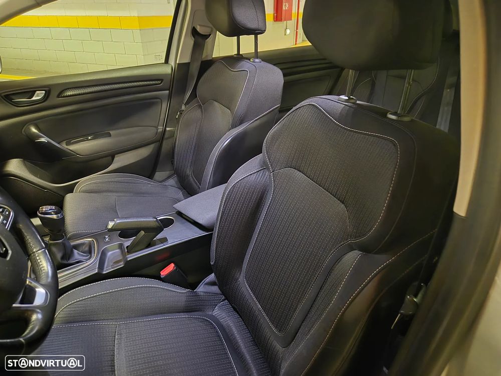 Renault Mégane Sport Tourer ENERGY dCi 110 EXPERIENCE - 25