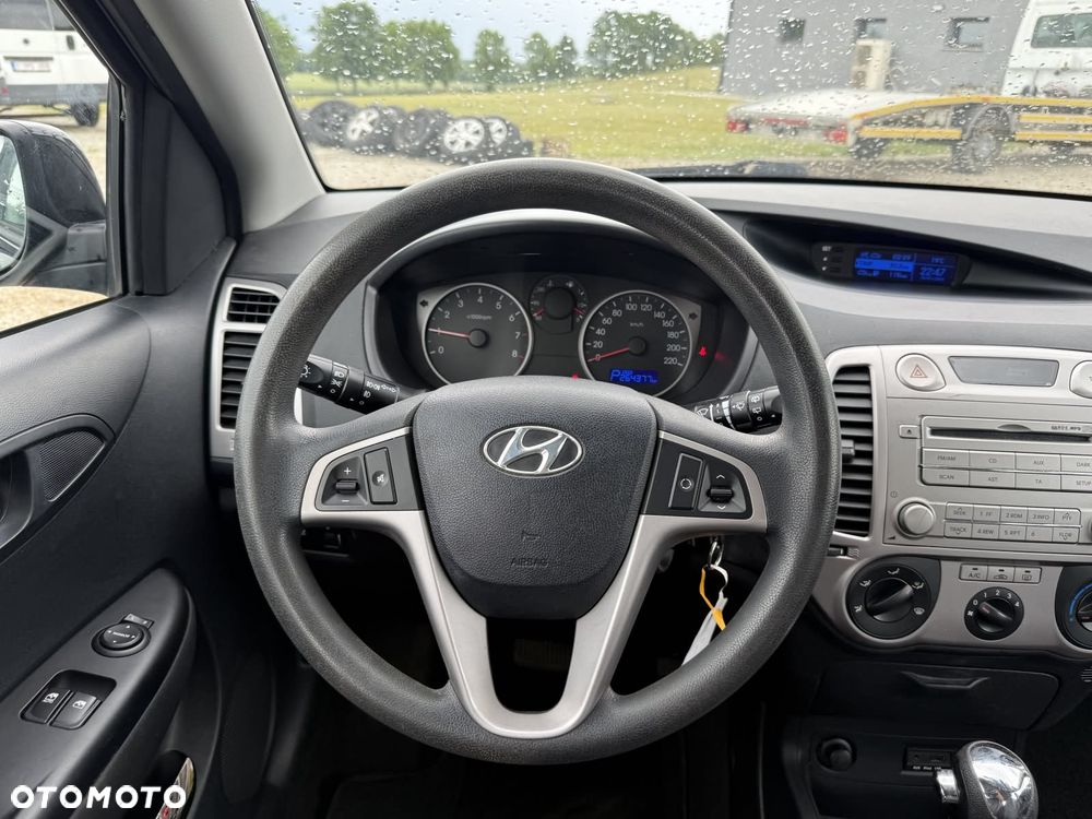 Hyundai i20 1.4 Automatik Comfort - 23
