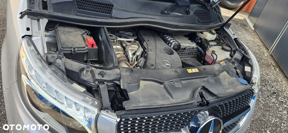 Mercedes-Benz Klasa V 300 d Avantgarde 9G-Tronic - 16