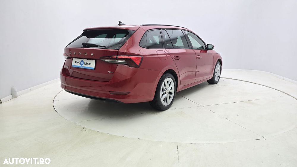 Skoda Octavia Combi 2.0 TDI DSG 4X4 Style - 6