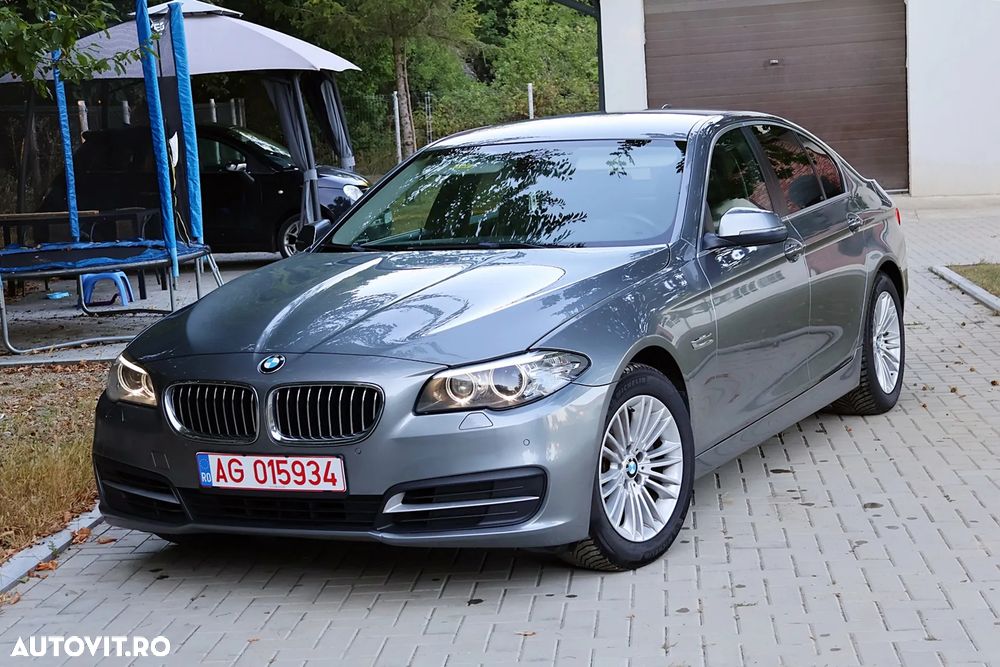 BMW Seria 5 520d Aut. Luxury Line - 1
