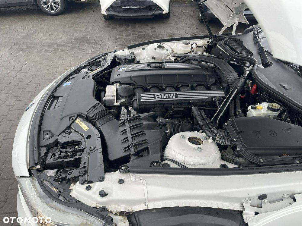 BMW Z4 sDrive30i - 11