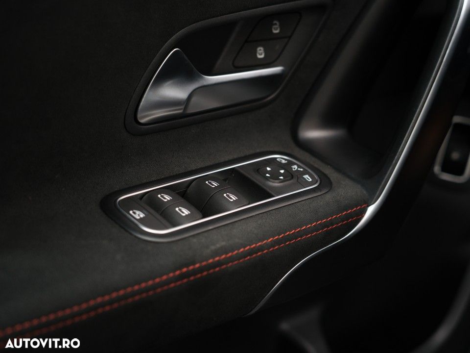 Mercedes-Benz A 250 - 25